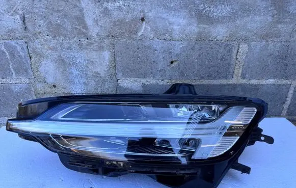 Volvo S60 Headlight/headlamp 32347004