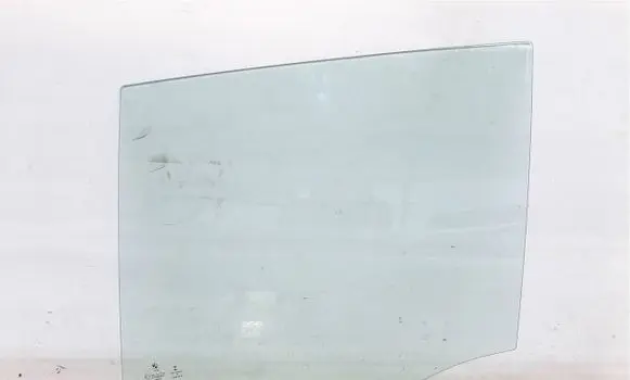BMW 2 F46 Rear door window glass 
