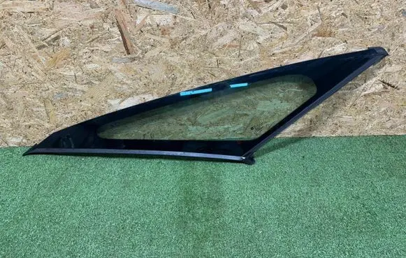 Opel Zafira C Front door vent window glass four-door 43R000262