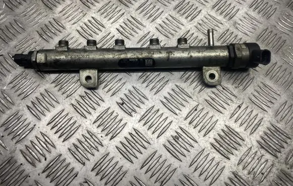 Opel Zafira B Fuel main line pipe 55200266 096114L5 0445214056