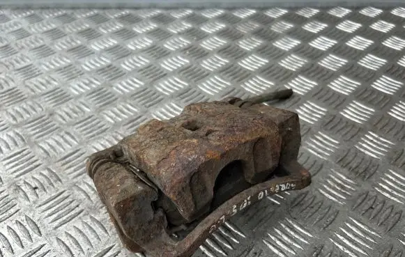 KIA Sorento Rear brake caliper