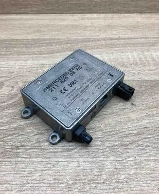 Mercedes-Benz E W211 Antenna control unit 2118200885