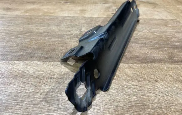 Mercedes-Benz S W222 Fender mounting bracket A2228811314 5193 05193A