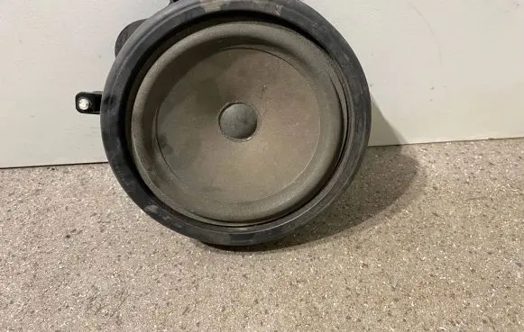 Audi A3 S3 8P Front door speaker 8P0035411