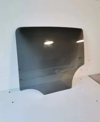 Opel Mokka X Rear door window glass 95276487 688000X61