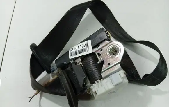 Volkswagen PASSAT B6 Front seatbelt 3C1857705F