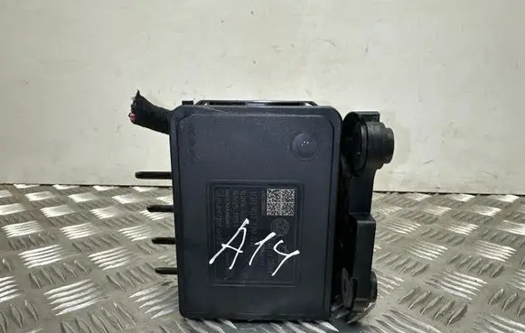 Volkswagen Golf VII ABS Pump 10062531751