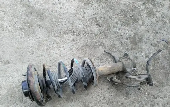 Nissan Primera Front shock absorber/damper