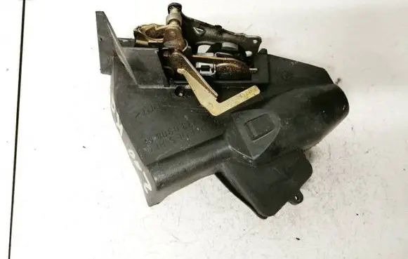 Mercedes-Benz C W202 Rear door lock 2027300535