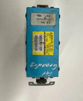 Mitsubishi Grandis Fuse module MR587655 G8C507M MMR587655