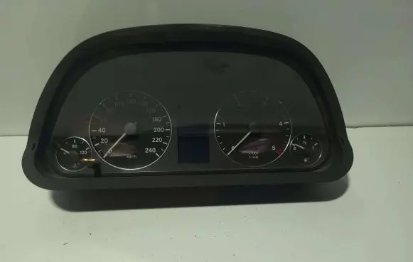 Mercedes-Benz A W169 Speedometer (instrument cluster) 298229 1031098100