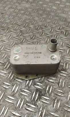 Engine oil radiator