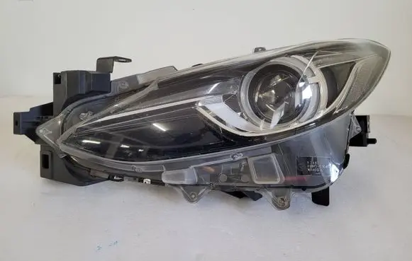 Mazda 3 III Headlight/headlamp BHN351040 BHR251040