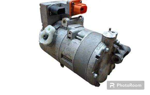 Skoda Octavia Mk4 Air conditioning (A/C) compressor (pump) 5QE816803J