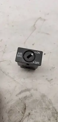 Volkswagen Golf Plus Passenger airbag on/off switch 1K0919237D