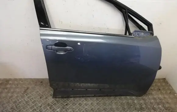 Toyota C-HR I Front door 