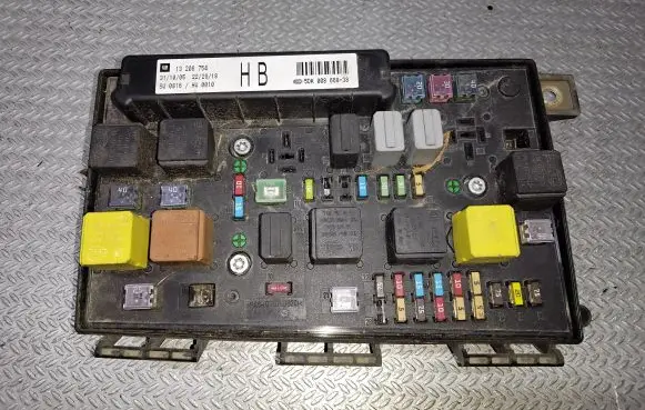 Opel Zafira B Fuse module 5DK00866838