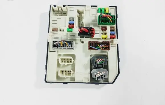 Renault Scenic III - Grand scenic III Fuse module 284B69027R USM2010 2058196549