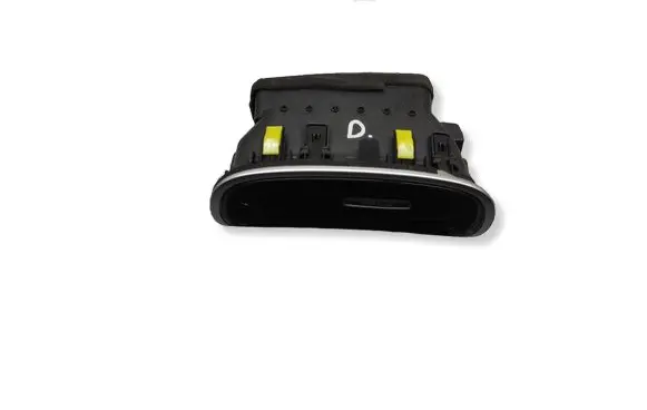 Toyota Prius (XW50) Dashboard side air vent grill/cover trim 5566047150 102191 GN71159840