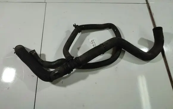 Renault Megane III Engine coolant pipe/hose