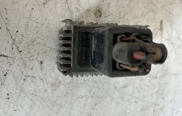 Opel Astra G Glow plug pre-heat relay 55354141