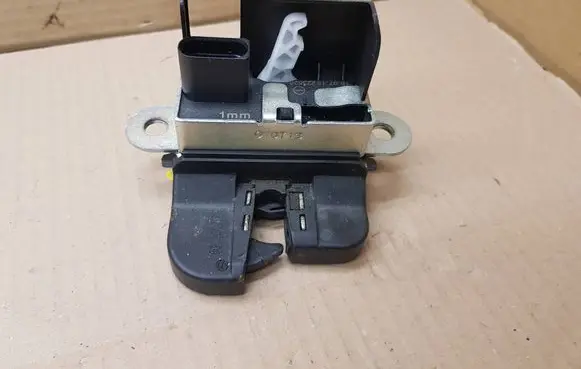 Volkswagen Golf VII Tailgate/trunk/boot lock/catch/latch 5G0827505A