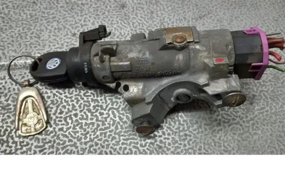Volkswagen Polo Ignition lock
