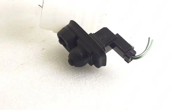 Hummer H3 Front door sensor 6025