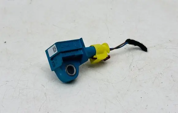 Audi Q3 8U Airbag deployment crash/impact sensor 5K0959351A