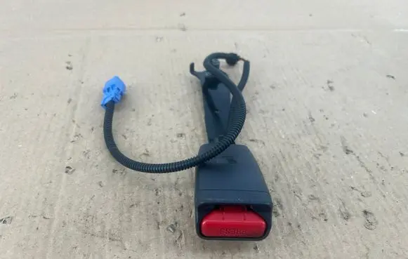 Honda Civic IX Front seatbelt buckle 1039117