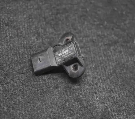 Volkswagen PASSAT B6 Air pressure sensor