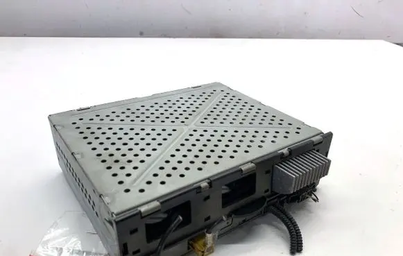 Audi A8 S8 D3 4E Radio/CD/DVD/GPS head unit 4E0035541