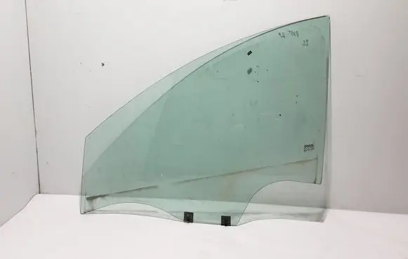 Dacia Duster II Front door window glass four-door 803018502R