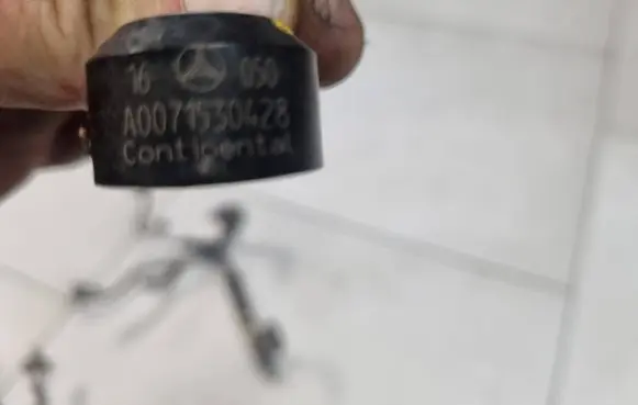 Mercedes-Benz C AMG W205 Detonation knock sensor A0071530428