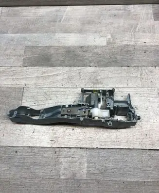 Peugeot 208 Front door exterior handle 968016850
