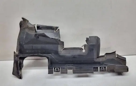 Audi A4 S4 B8 8K Intercooler air guide/duct channel 8K0121284G