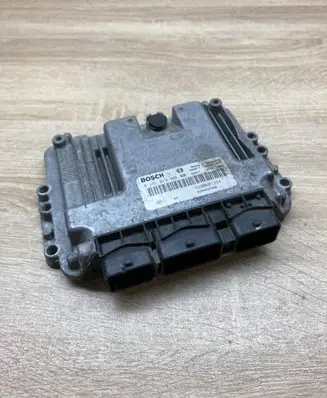 Renault Scenic II - Grand scenic II Engine control unit/module ECU 8200601334 0281013366