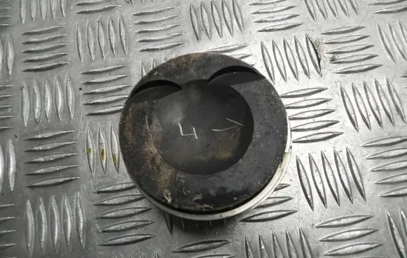 Volkswagen Golf VII Piston with connecting rod 8242066 M/01