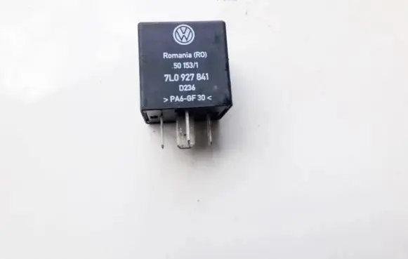 Volkswagen Touareg I Other relay 7l0927841