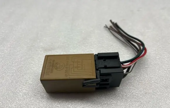 BMW X5 E53 Window control relay 61368384505