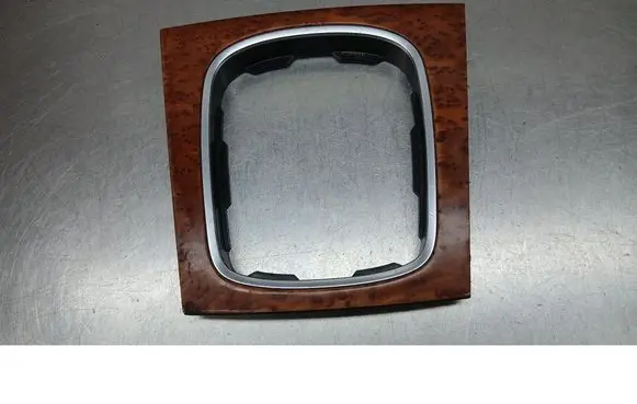 Audi A3 S3 8P Front door window/glass frame 402003001000