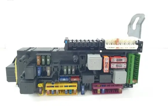 Mercedes-Benz E W212 Fuse module 5DK00962037 2129004201 2125453032