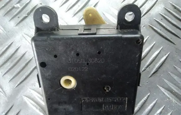 Nissan Primera Air flap motor/actuator 3T05030820 PPGF30M20