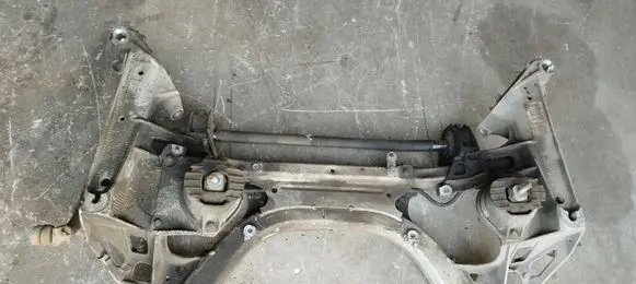 BMW 5 E60 E61 Front subframe 6759462