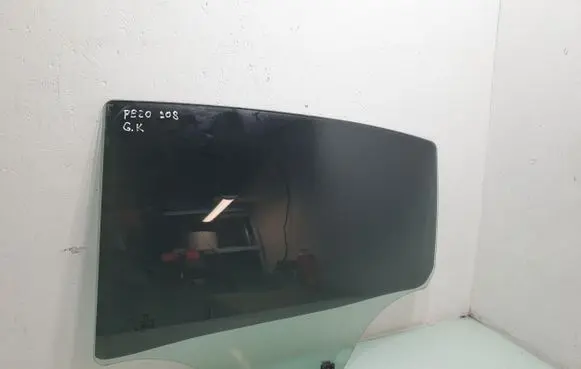 Peugeot 208 Rear door window glass 43R001583