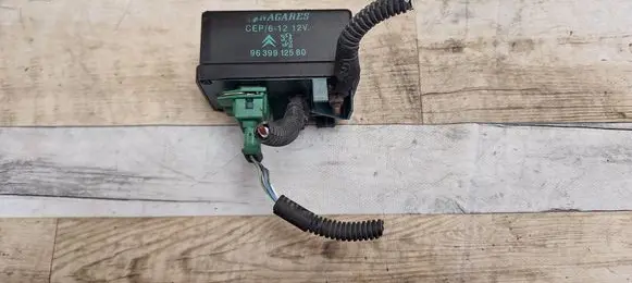 Peugeot 807 Glow plug pre-heat relay 9639912580