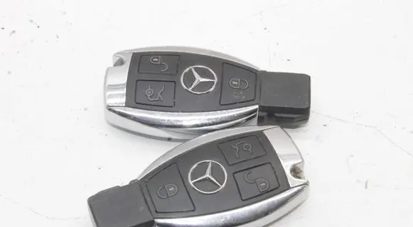 Mercedes-Benz C W204 Ignition key/card 
