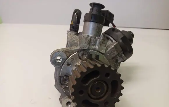 Seat Exeo (3R) Fuel injection high pressure pump 03L130755AC