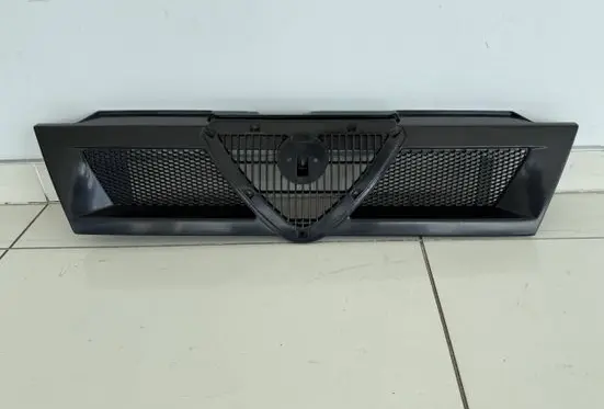 Alfa Romeo 33 Front bumper upper radiator grill 60775116