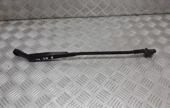 Volkswagen PASSAT B5.5 Front wiper blade arm